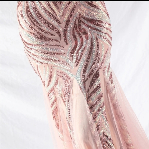 Pink, Striped Print,  Backless,  Sleeveless,  Contrast Sequined Mermaid … - Picture 14 of 16
